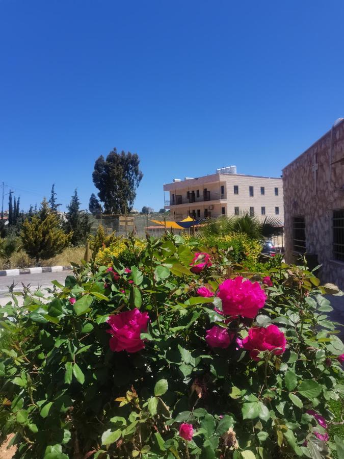 Madaba Camp Resort Экстерьер фото